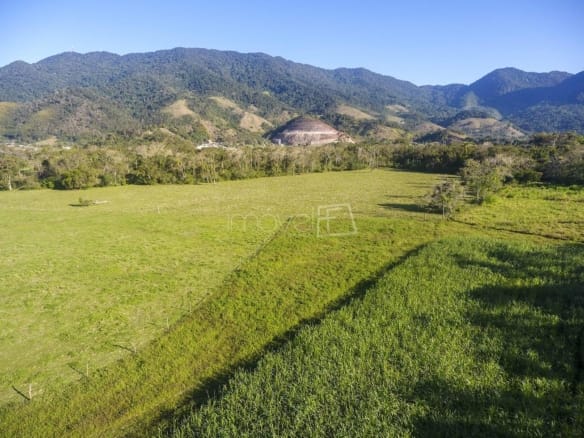 Terreno para Venda em Jaraguá com 600m²