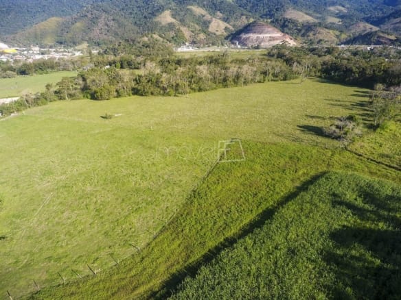 Terreno para Venda em Jaraguá com 600m²