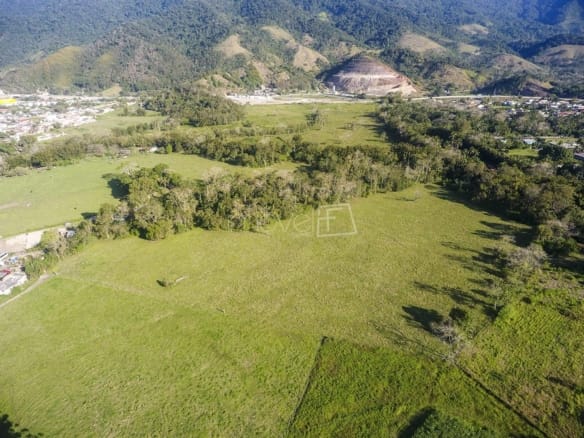 Terreno para Venda em Jaraguá com 600m²