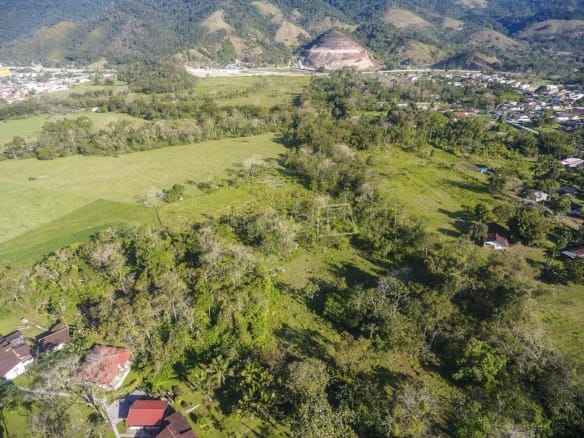 Terreno para Venda em Jaraguá com 600m²