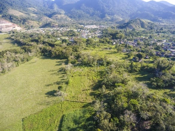 Terreno para Venda em Jaraguá com 600m²