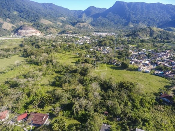 Terreno para Venda em Jaraguá com 600m²