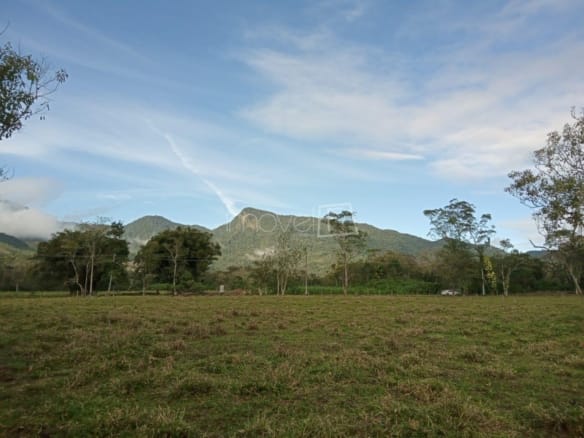 Terreno para Venda em Jaraguá com 600m²