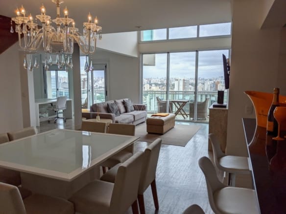 Apartamento para Venda com 3 quartos, em Cidade Monções com 165m²