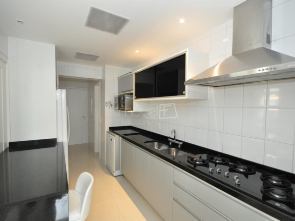 Apartamento para Venda com 2 quartos, em Cidade Monções com 170m²