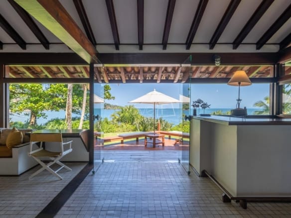Casa de Condomínio para Venda com 4 quartos, em Ilhabela com 432m²