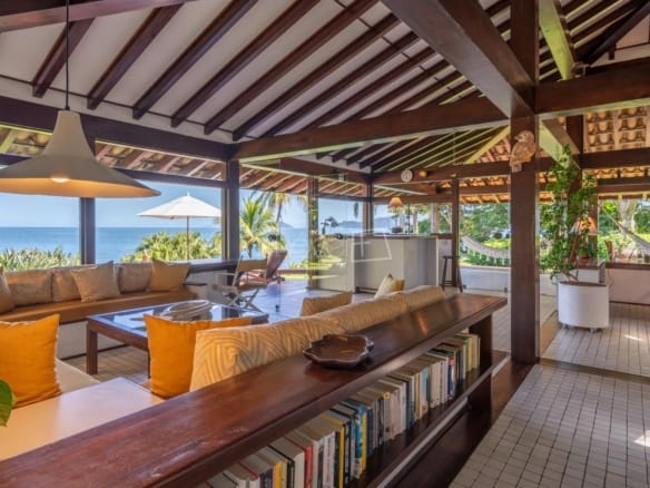 Casa de Condomínio para Venda com 4 quartos, em Ilhabela com 432m²