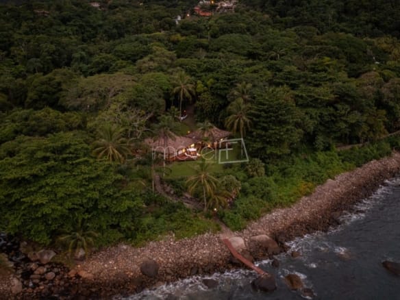 Casa de Condomínio para Venda com 4 quartos, em Ilhabela com 432m²