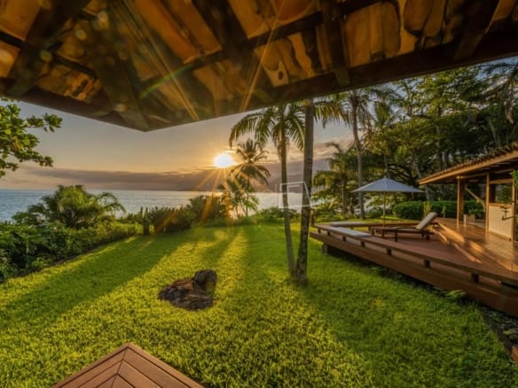 Casa de Condomínio para Venda com 4 quartos, em Ilhabela com 432m²