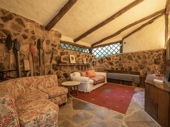 Casa de Condomínio para Venda com 5 quartos, em Ilhabela com 700m²