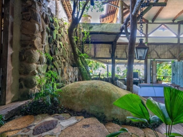 Casa de Condomínio para Venda com 5 quartos, em Ilhabela com 700m²