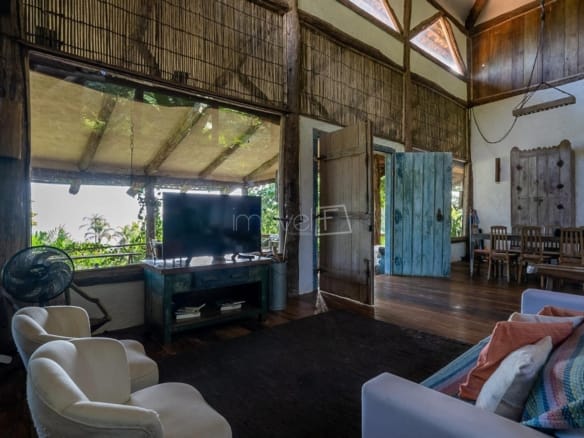 Casa de Condomínio para Venda com 5 quartos, em Ilhabela com 700m²
