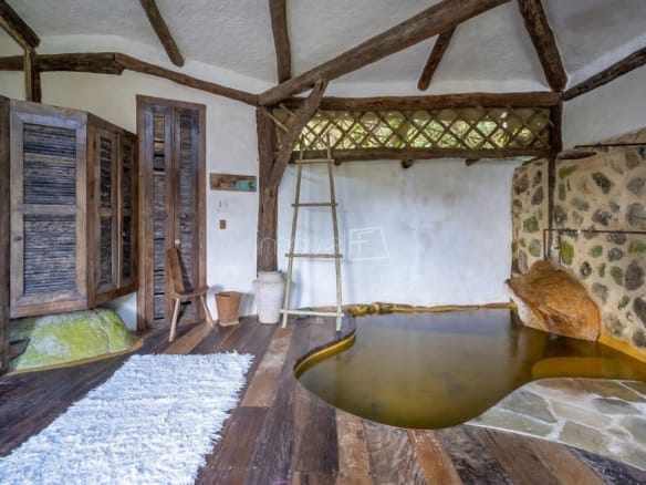 Casa de Condomínio para Venda com 5 quartos, em Ilhabela com 700m²