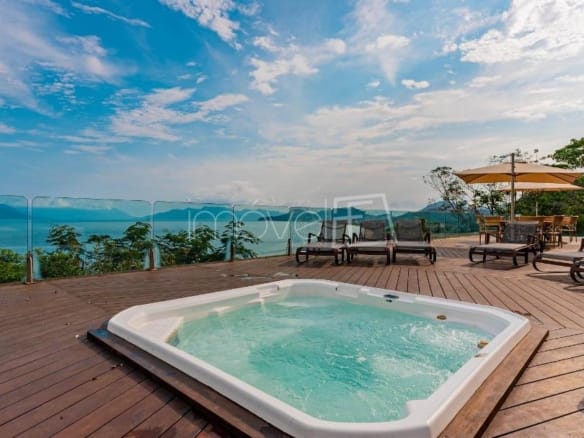 Casa para Venda com 11 quartos, no Condomínio Roteiro do Sol – vista praia da Cocanha, com 1400m²
