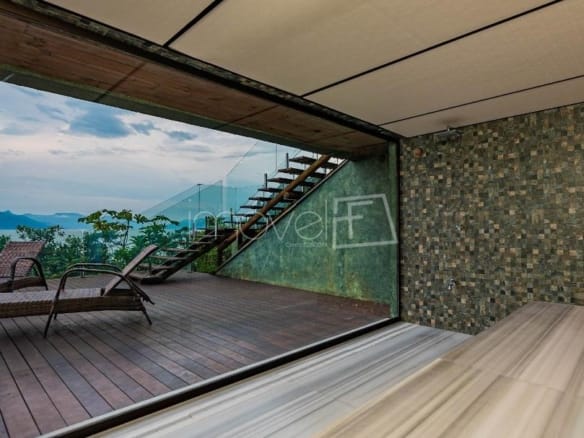 Casa para Venda com 11 quartos, no Condomínio Roteiro do Sol – vista praia da Cocanha, com 1400m²