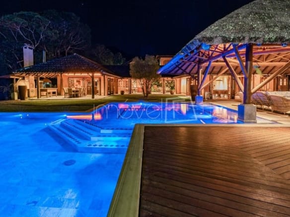 Casa para Venda com 11 quartos, no Condomínio Roteiro do Sol – vista praia da Cocanha, com 1400m²