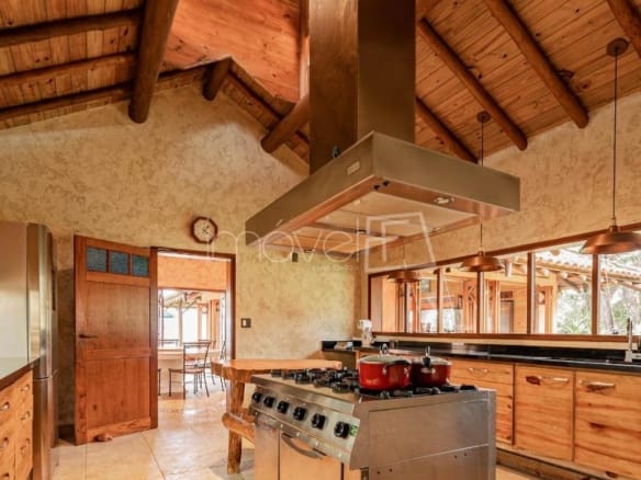 Casa para Venda com 11 quartos, no Condomínio Roteiro do Sol – vista praia da Cocanha, com 1400m²