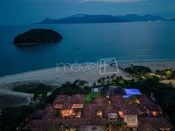 Casa para Venda com 11 quartos, no Condomínio Roteiro do Sol – vista praia da Cocanha, com 1400m²