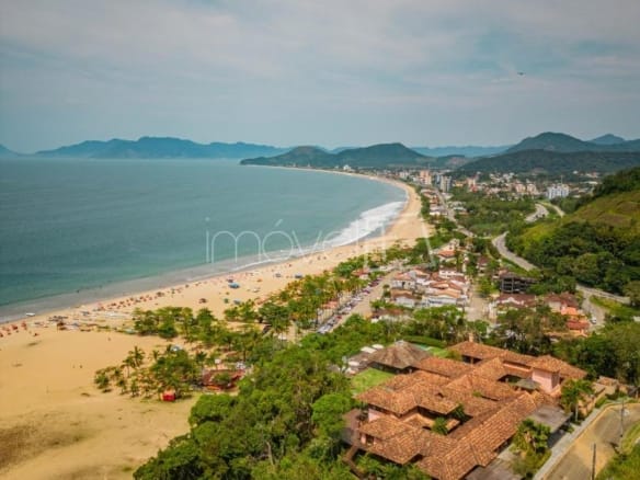 Casa para Venda com 11 quartos, no Condomínio Roteiro do Sol – vista praia da Cocanha, com 1400m²