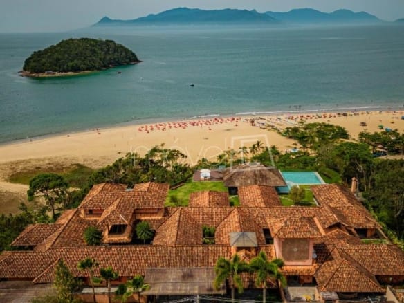 Casa para Venda com 11 quartos, no Condomínio Roteiro do Sol – vista praia da Cocanha, com 1400m²