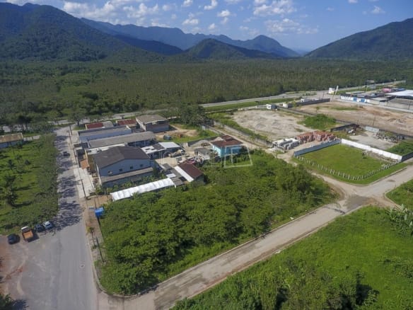 Terreno para Venda em Tabatinga com 1070m²