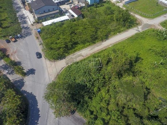 Terreno para Venda em Tabatinga com 1070m²