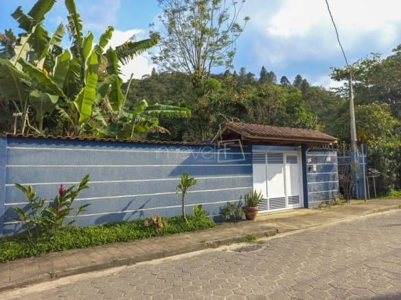 Casa para Venda e locação com 6 quartos na Praia da Tabatinga