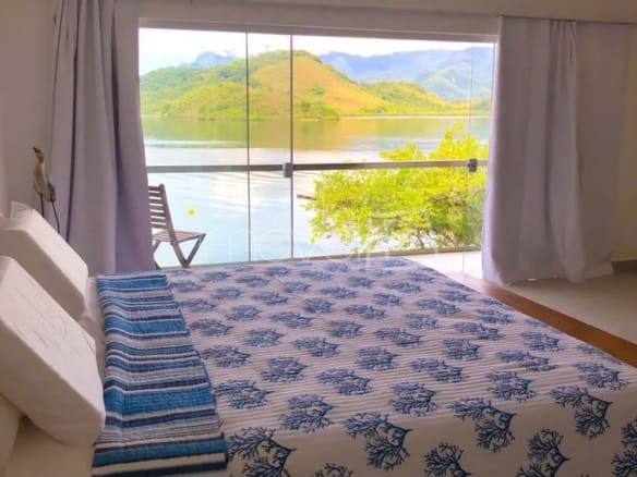 Casa de Condomínio para Venda com 11 quartos, em Bracuí (Cunhambebe) com 1330m²