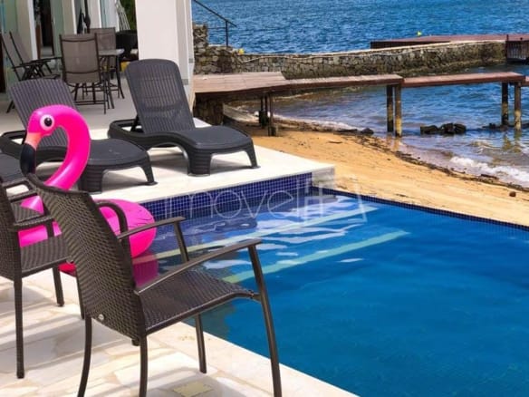 Casa de Condomínio para Venda com 11 quartos, em Bracuí (Cunhambebe) com 1330m²
