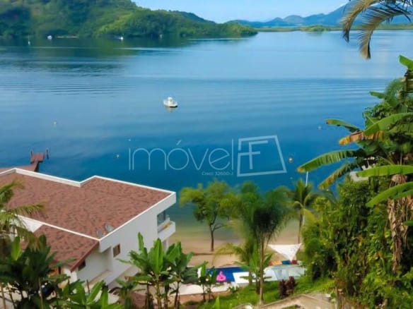 Casa de Condomínio para Venda com 11 quartos, em Bracuí (Cunhambebe) com 1330m²