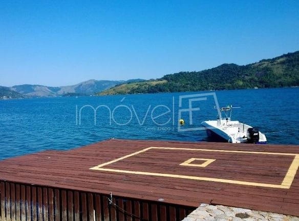 Casa de Condomínio para Venda com 13 quartos, em Bracuí (Cunhambebe) com 1680m²