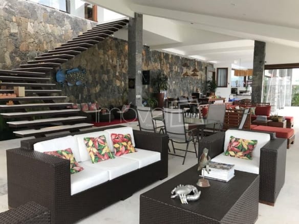 Casa de Condomínio para Venda com 13 quartos, em Bracuí (Cunhambebe) com 1680m²