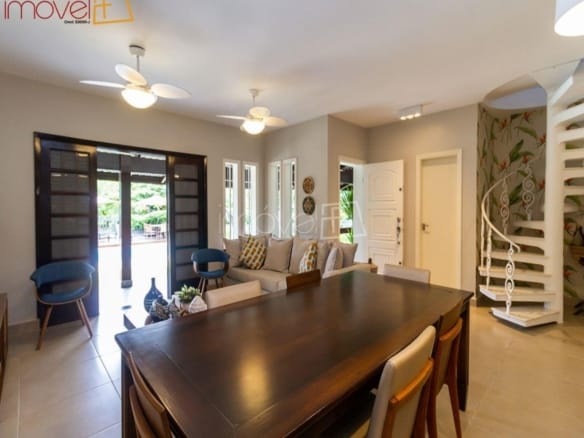 Casa para Venda com 5 quartos, em Tabatinga com 378m²