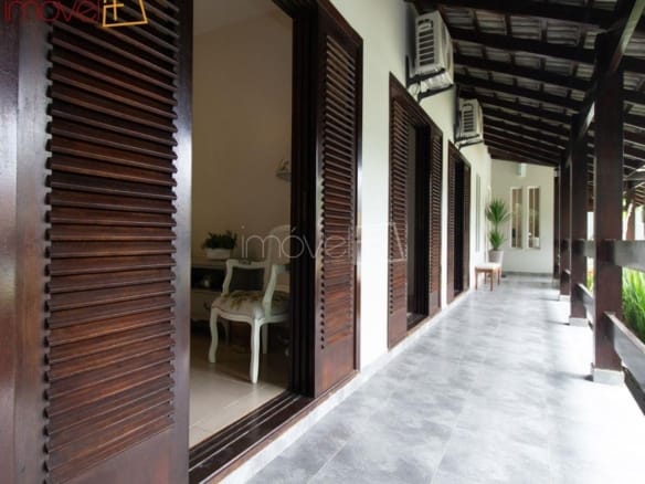 Casa para Venda com 5 quartos, em Tabatinga com 378m²