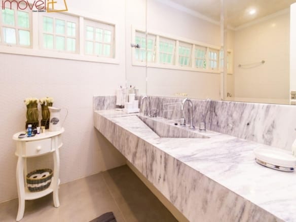 Casa para Venda com 5 quartos, em Tabatinga com 378m²