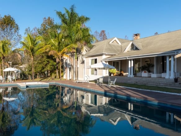 Casa de Condomínio para Venda com 7 quartos, em Ivoturucaia com 2500m²