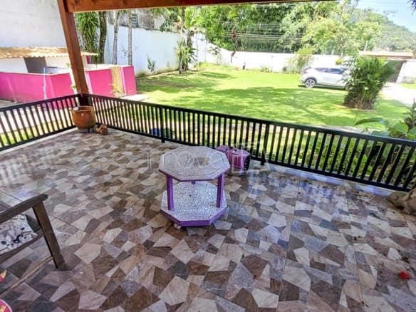 Chácara com 7 quartos, na Praia de Maranduba com 400m² ac