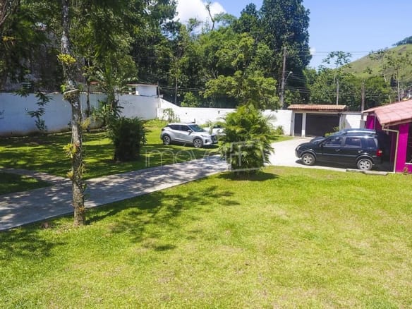 Chácara com 7 quartos, na Praia de Maranduba com 400m² ac
