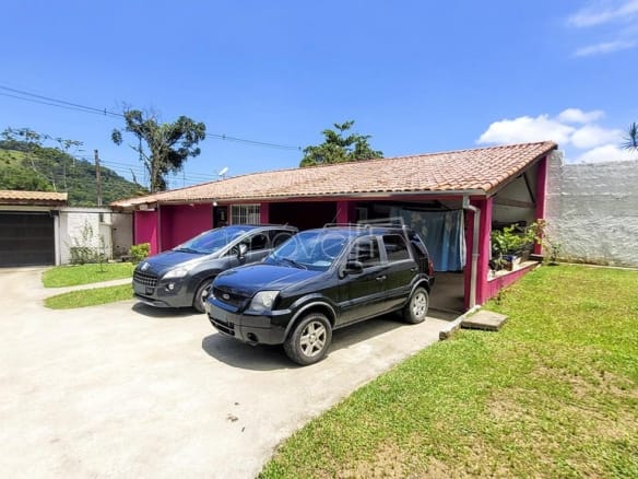Chácara com 7 quartos, na Praia de Maranduba com 400m² ac