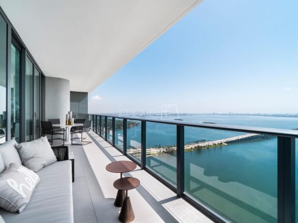Apartamento para Venda com 3 quartos, em Miami com 200m²