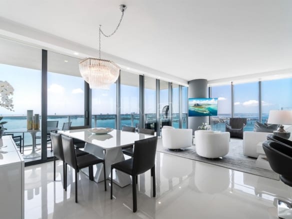 Apartamento para Venda com 3 quartos, em Miami com 200m²