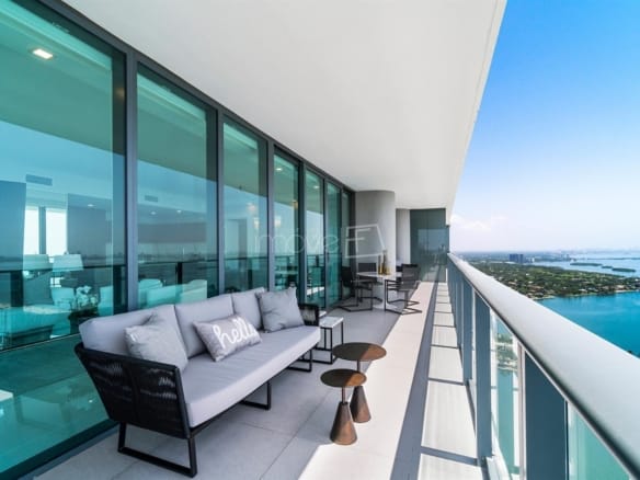 Apartamento para Venda com 3 quartos, em Miami com 200m²
