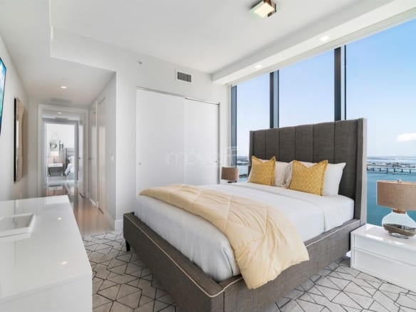 Apartamento para Venda com 3 quartos, em Miami com 200m²