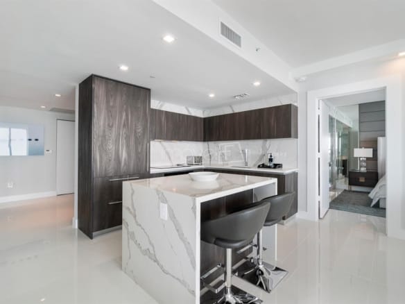 Apartamento para Venda com 3 quartos, em Miami com 200m²