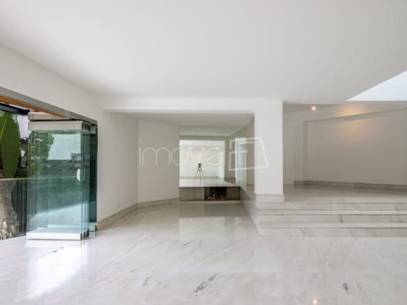 Casa de Condomínio para Venda com 4 quartos, em Jardim Vitória Régia com 661m²