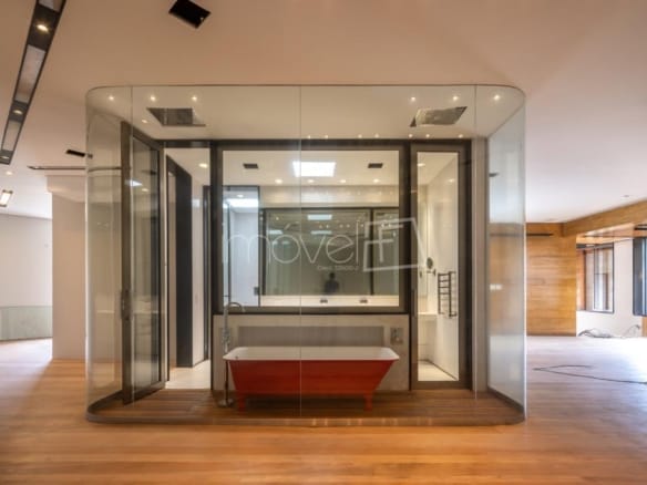 Casa de Condomínio para Venda com 4 quartos, em Jardim Vitória Régia com 661m²