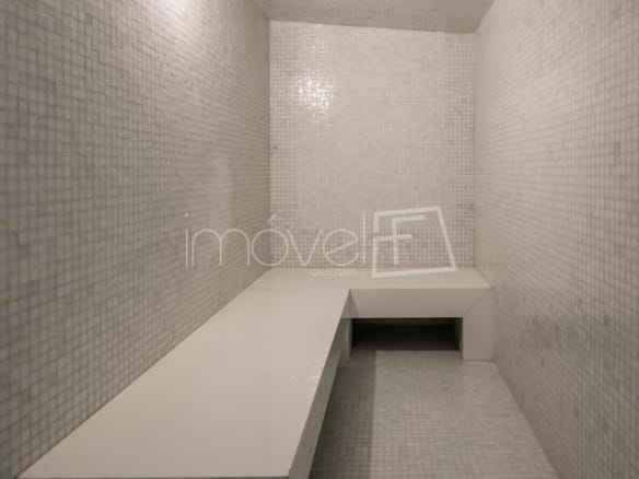 Casa de Condomínio para Venda com 4 quartos, em Jardim Vitória Régia com 661m²