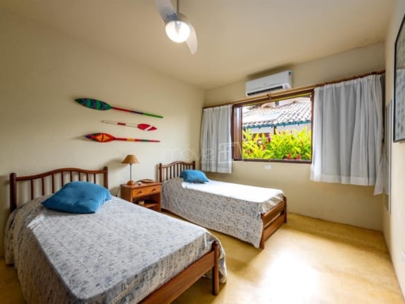 Casa de Condomínio para Venda com 5 quartos, em Guaecá com 576,22m²
