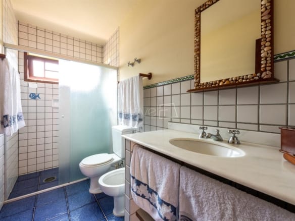 Casa de Condomínio para Venda com 5 quartos, em Guaecá com 576,22m²