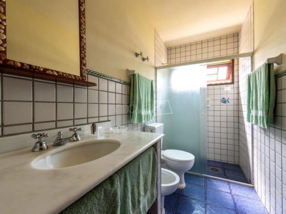 Casa de Condomínio para Venda com 5 quartos, em Guaecá com 576,22m²